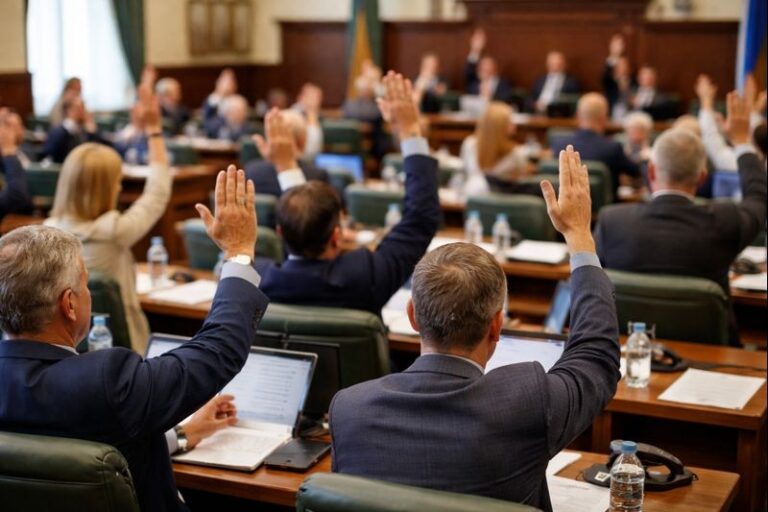 wstrzymanie się od głosu - głosowanie